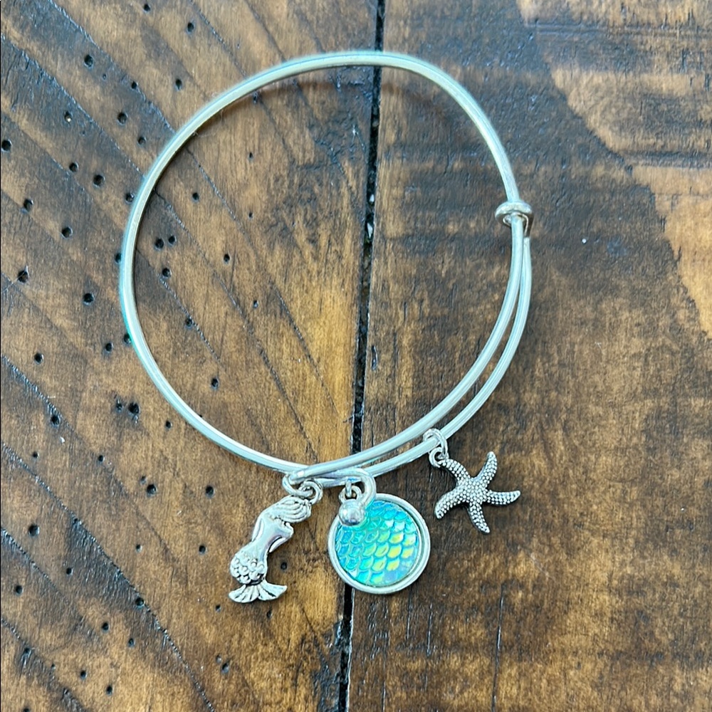 Mermaid bangle bracelet - silver